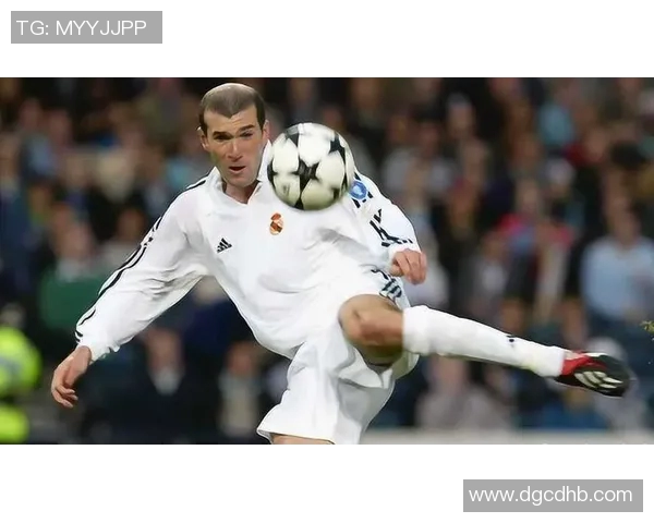 齐达内欧冠传奇之路：天外飞仙与三座教练奖杯的荣耀篇章