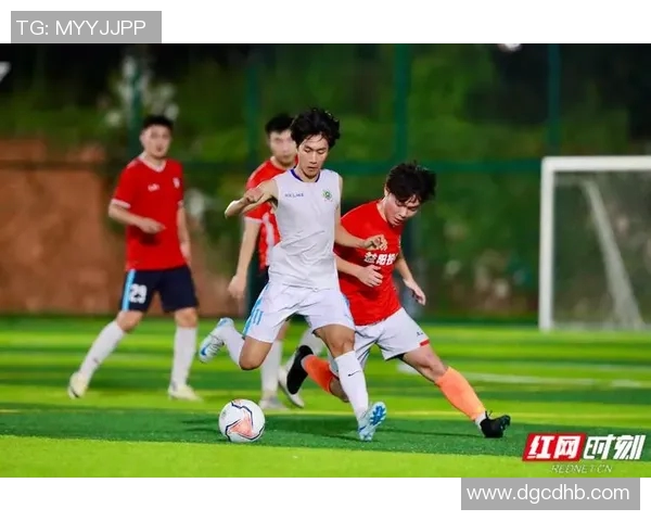 义无反顾追梦的足球明星们如何在绿茵场上书写传奇人生