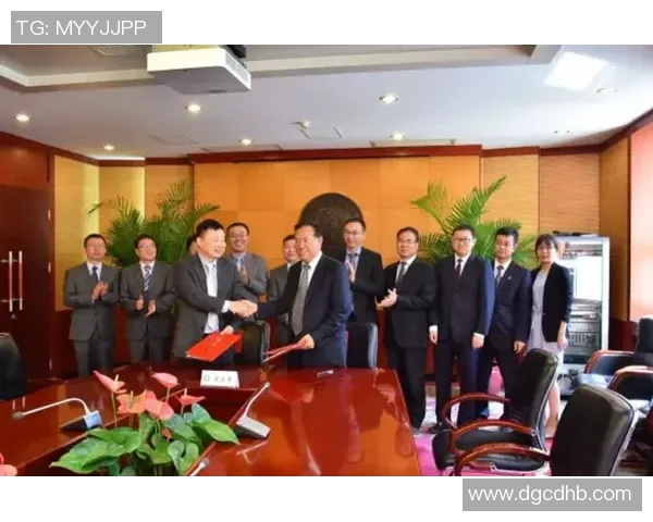 克莱与足球明星之间的友谊与合作关系探讨